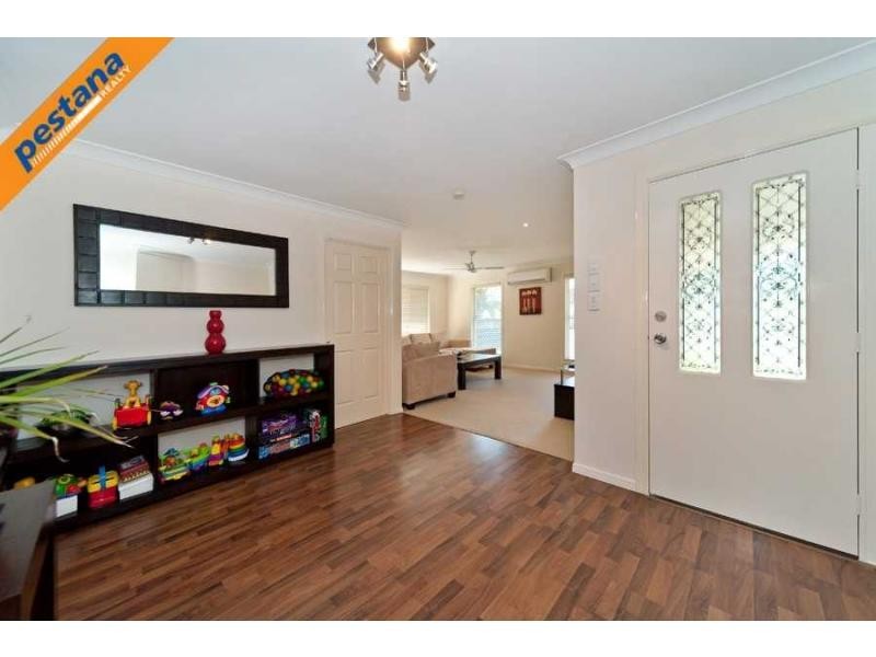 5 Crozier Crescent, Meadowbrook QLD 4131