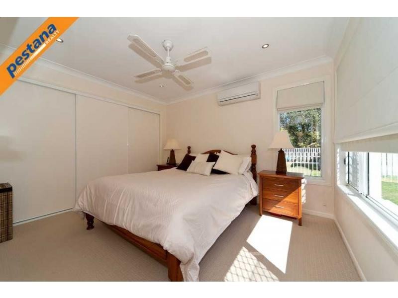 5 Crozier Crescent, Meadowbrook QLD 4131