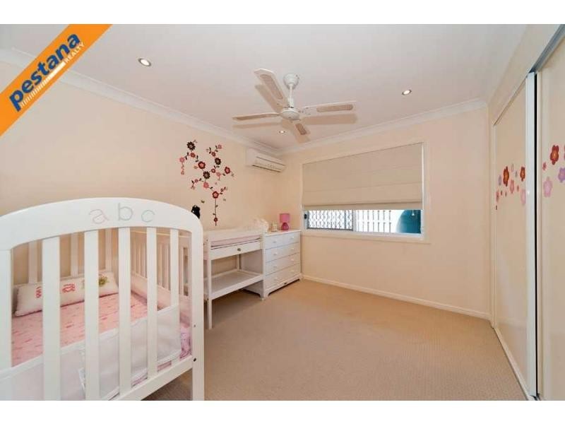 5 Crozier Crescent, Meadowbrook QLD 4131