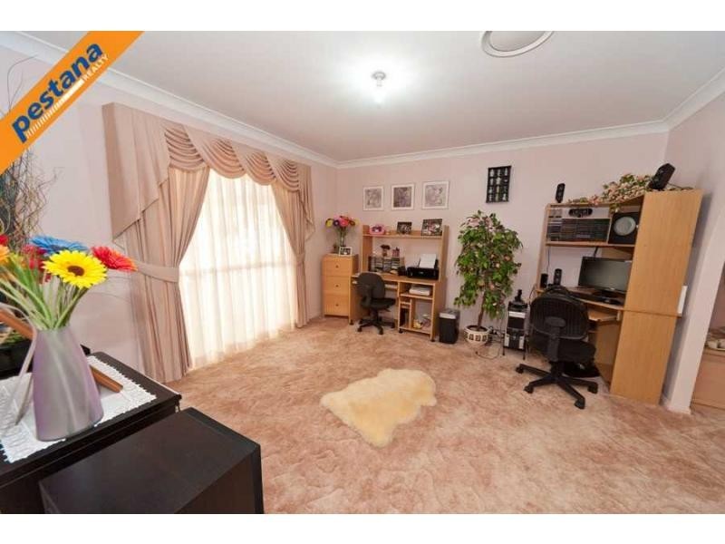 105 Passerine Drive, Rochedale South QLD 4123