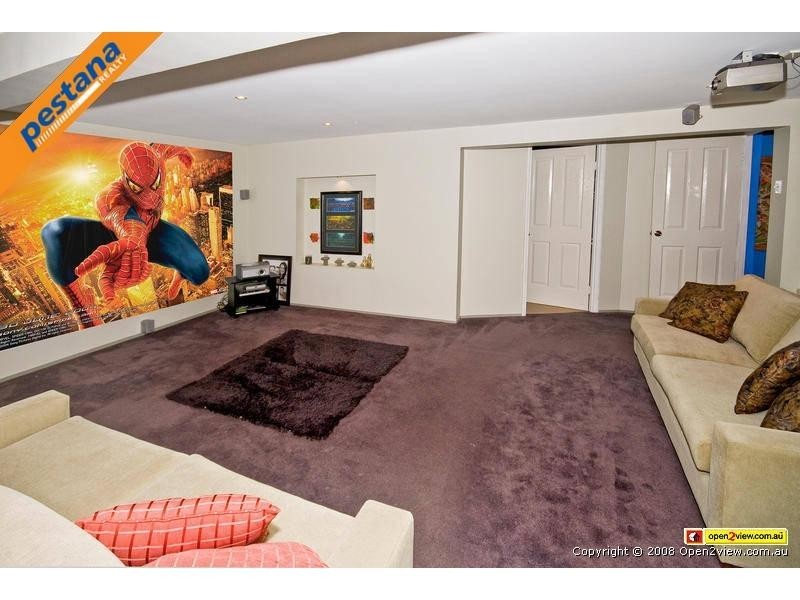 7 Morgan Court, Springwood QLD 4127