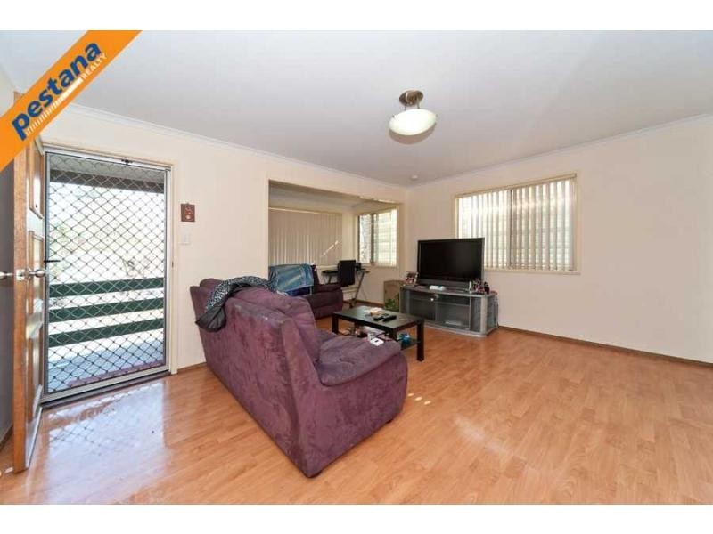 2 Mawarra Street, Kingston QLD 4114