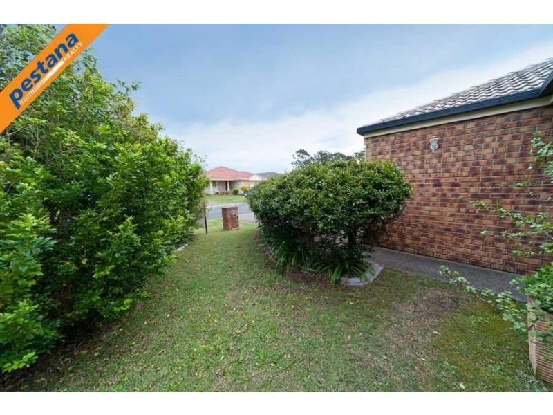 14 Links Avenue, Meadowbrook QLD 4131