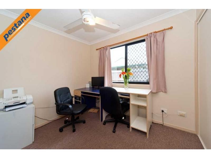 14 Links Avenue, Meadowbrook QLD 4131
