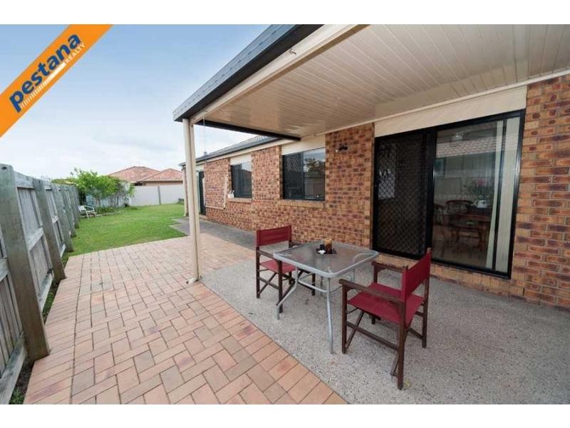 14 Links Avenue, Meadowbrook QLD 4131