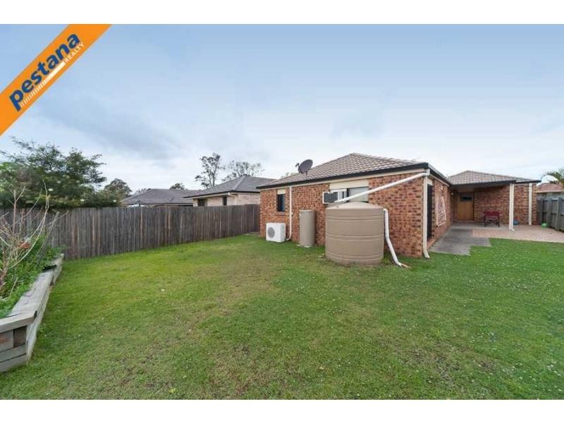 14 Links Avenue, Meadowbrook QLD 4131