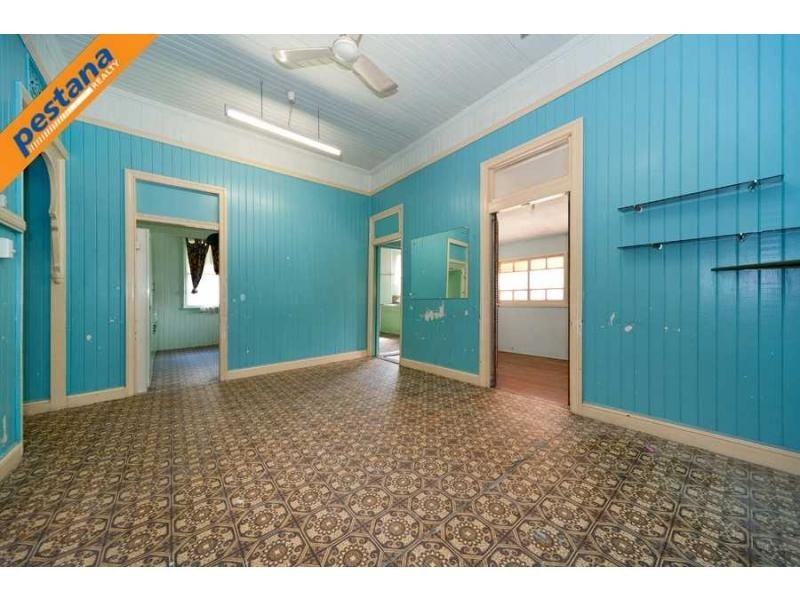 16 North Road, Woodridge QLD 4114