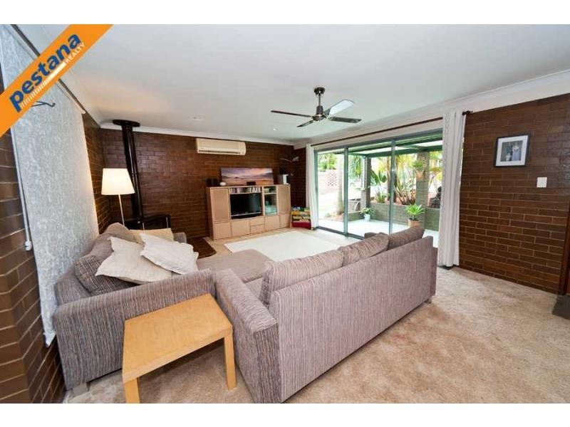 9 Eloise Avenue, Springwood QLD 4127