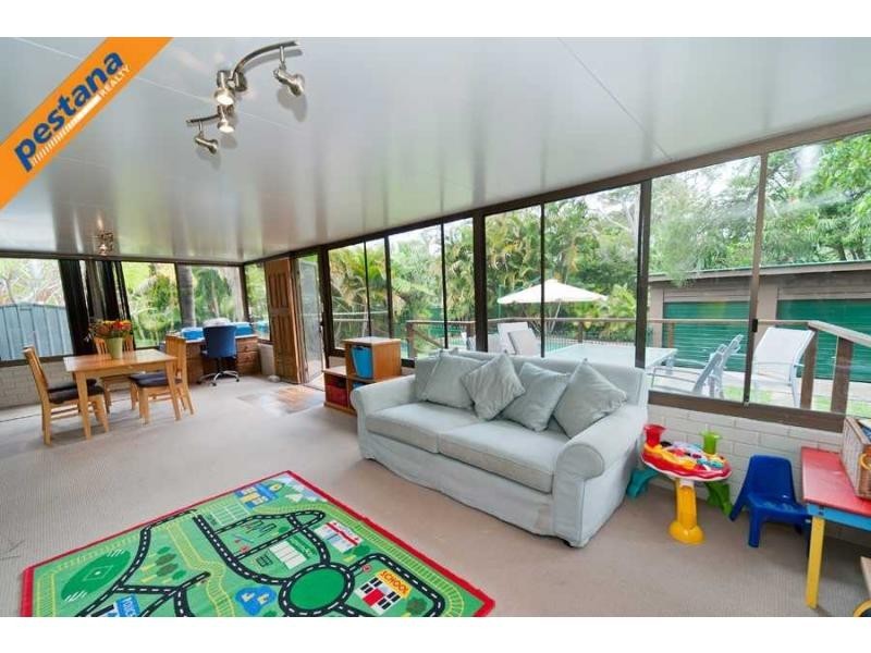 9 Eloise Avenue, Springwood QLD 4127