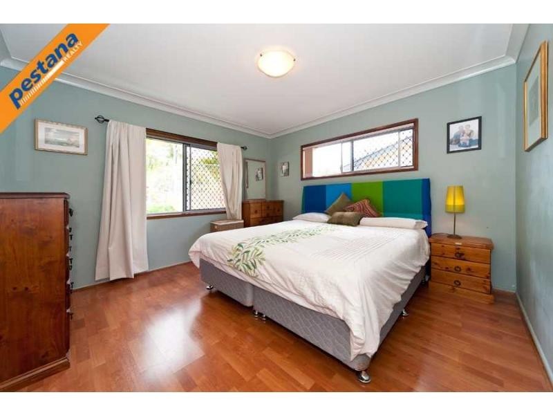 9 Eloise Avenue, Springwood QLD 4127