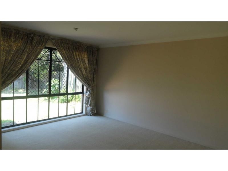 6 Earls Court, Calamvale QLD 4116