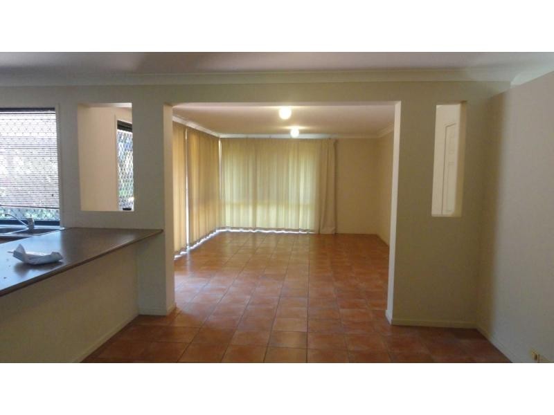 6 Earls Court, Calamvale QLD 4116