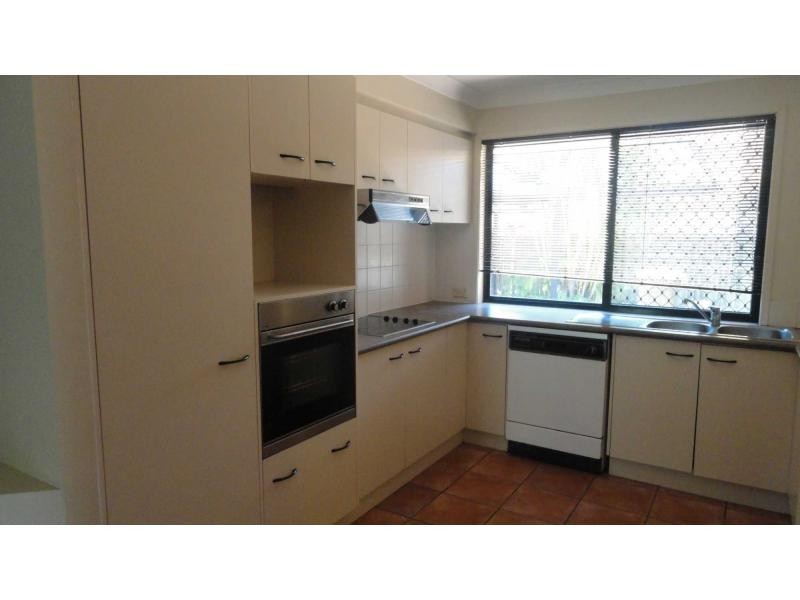 6 Earls Court, Calamvale QLD 4116