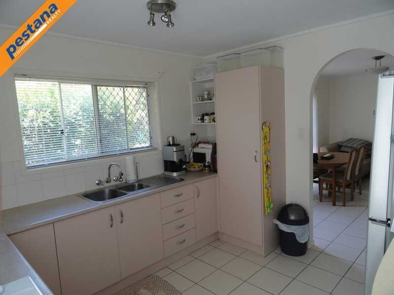 28 Southgate Drive, Woodridge QLD 4114