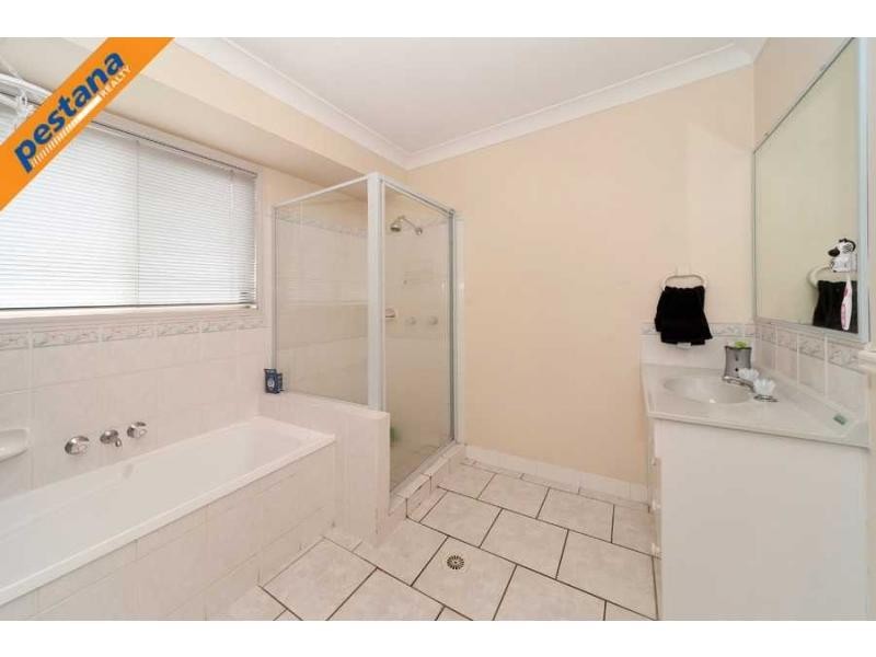 24 Elbe Place, Meadowbrook QLD 4131