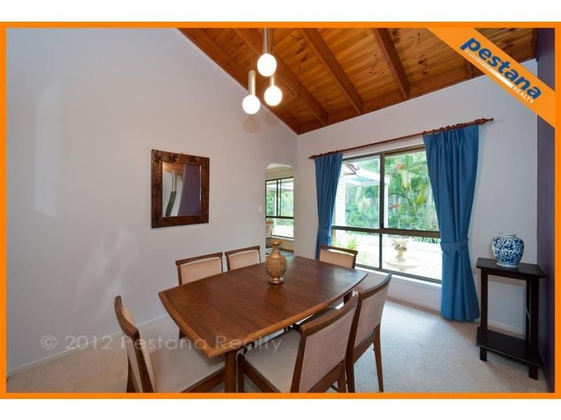 144 Dennis Road, Springwood QLD 4127
