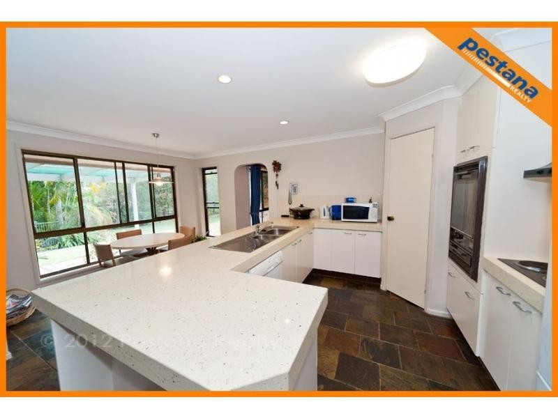 144 Dennis Road, Springwood QLD 4127