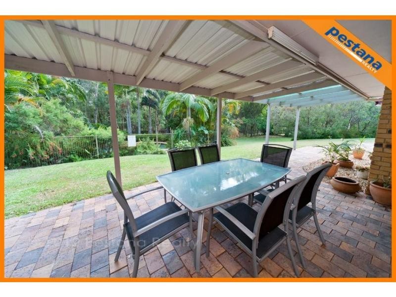 144 Dennis Road, Springwood QLD 4127