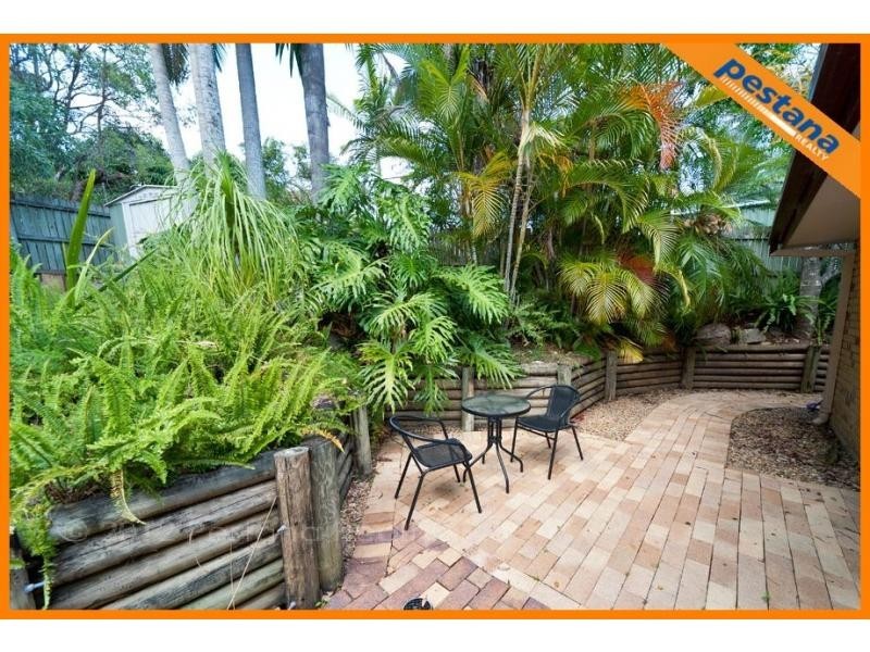 144 Dennis Road, Springwood QLD 4127