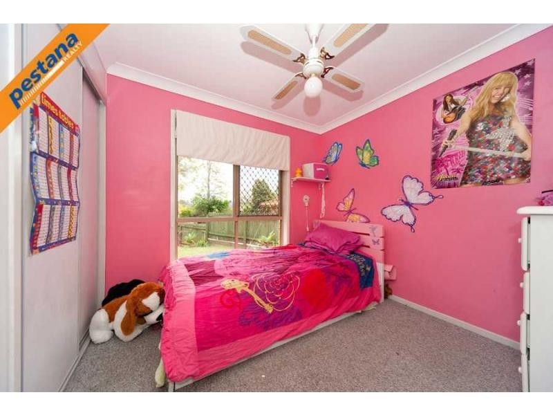 8 Torina Place, Meadowbrook QLD 4131