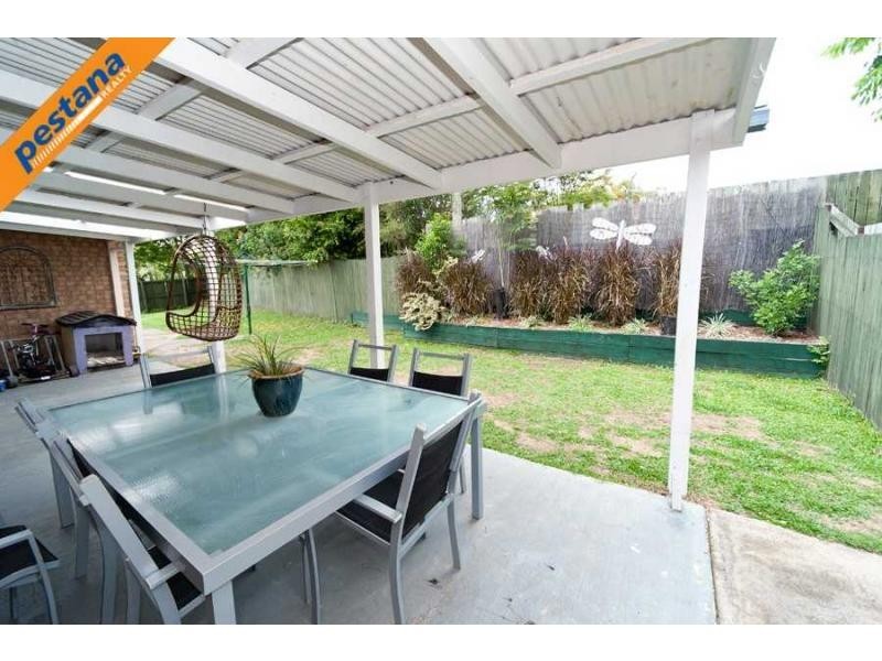 8 Torina Place, Meadowbrook QLD 4131