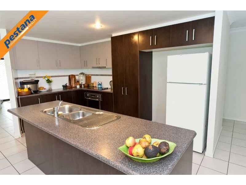 27 Easy Street, Loganholme QLD 4129