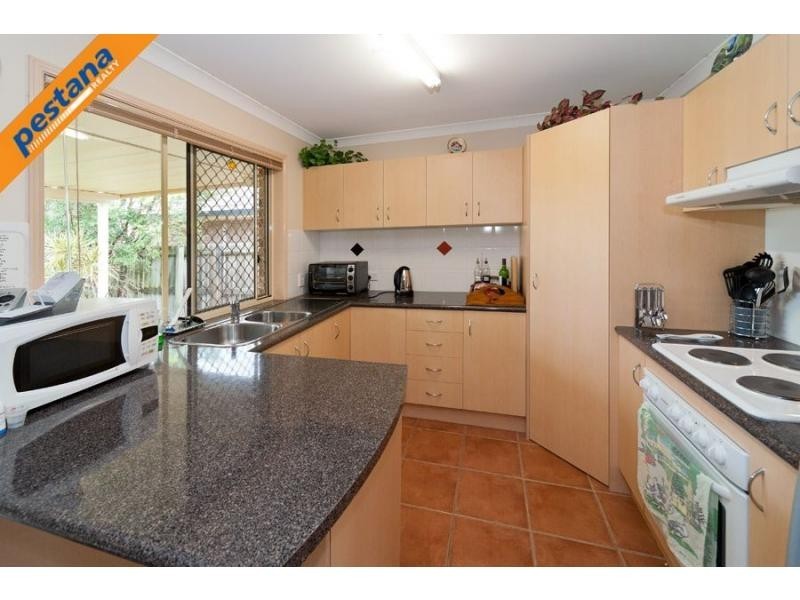 19 Fairway Drive, Meadowbrook QLD 4131