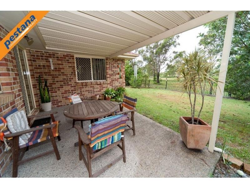 19 Fairway Drive, Meadowbrook QLD 4131