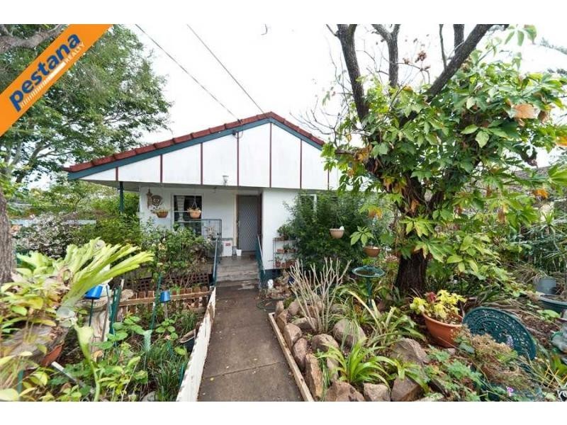 30 Reading Street, Logan Central QLD 4114