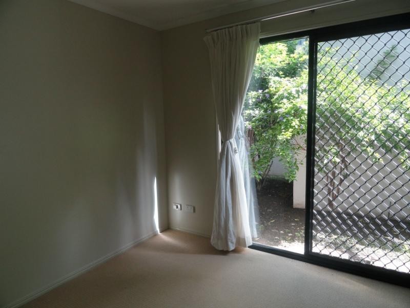 64/228 Gaskell Street, Eight Mile Plains QLD 4113