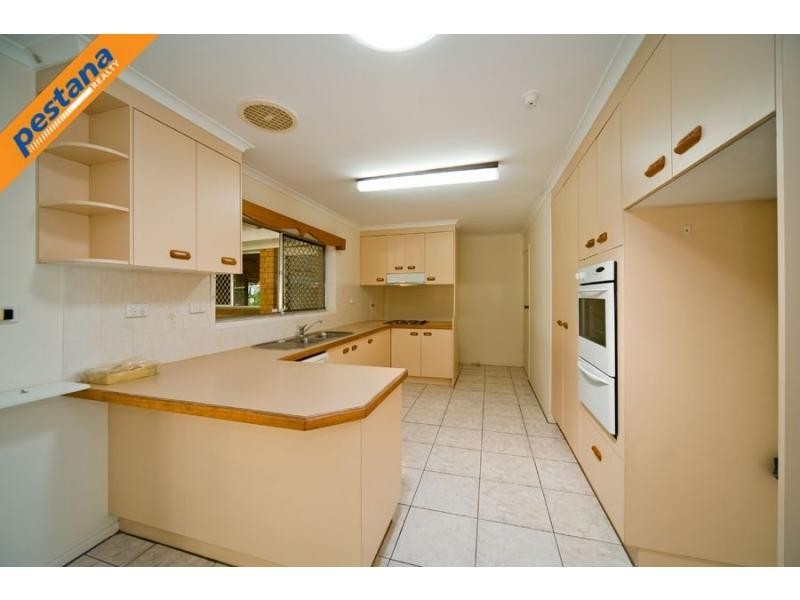 41 Wenlock Crescent, Springwood QLD 4127