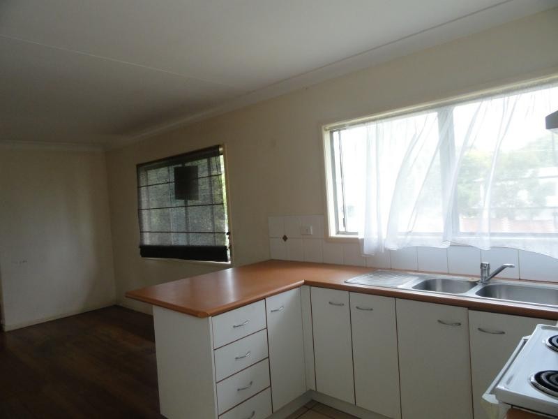 15 Daffodil Street, Logan Central QLD 4114