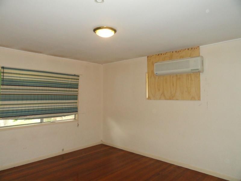 15 Daffodil Street, Logan Central QLD 4114