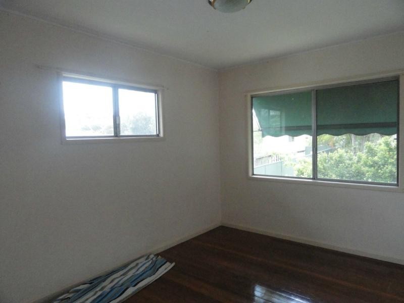 15 Daffodil Street, Logan Central QLD 4114