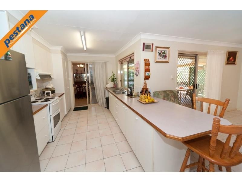 76 Armstrong Road, Meadowbrook QLD 4131