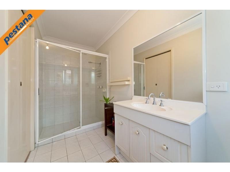 76 Armstrong Road, Meadowbrook QLD 4131