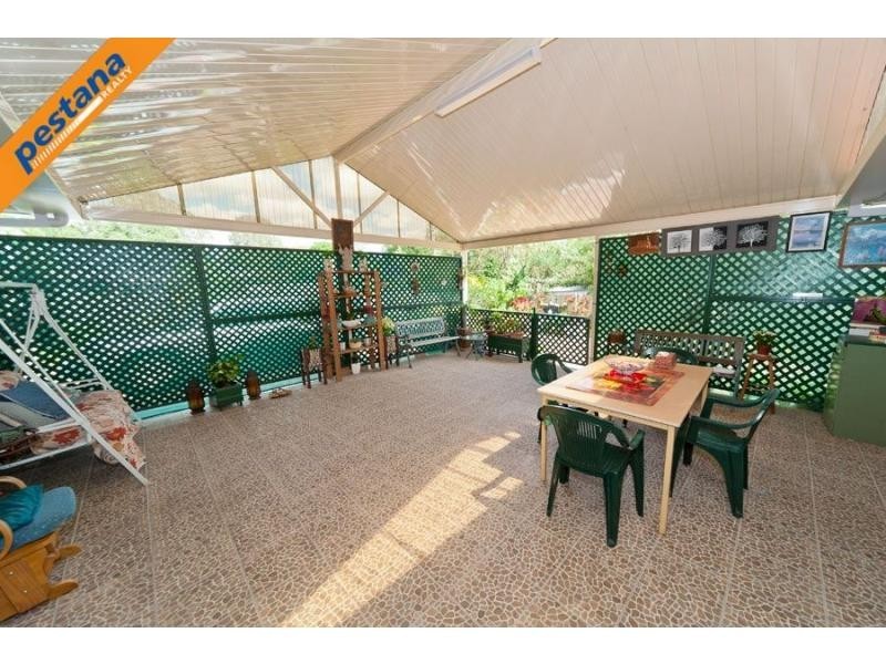 76 Armstrong Road, Meadowbrook QLD 4131