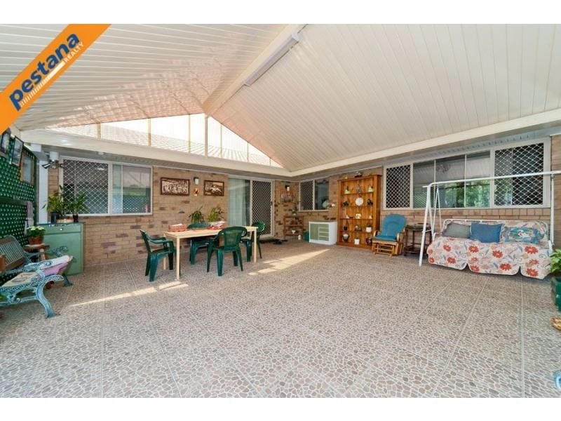76 Armstrong Road, Meadowbrook QLD 4131