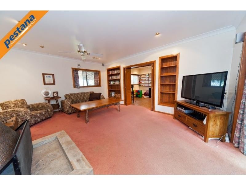 31 Raelene Terrace, Springwood QLD 4127