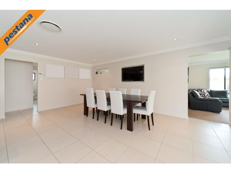 8 Jagfed Road, Underwood QLD 4119