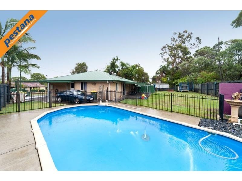 8 Emperor Court, Kingston QLD 4114