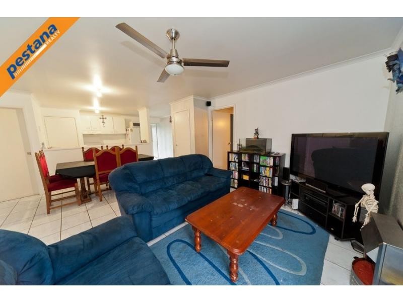 8 Emperor Court, Kingston QLD 4114