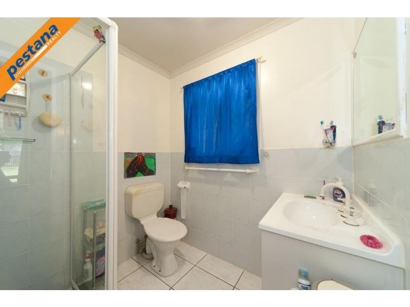 8 Emperor Court, Kingston QLD 4114