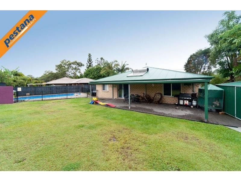 8 Emperor Court, Kingston QLD 4114