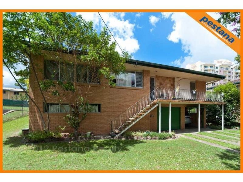 11 Laurinda Crescent, Springwood QLD 4127