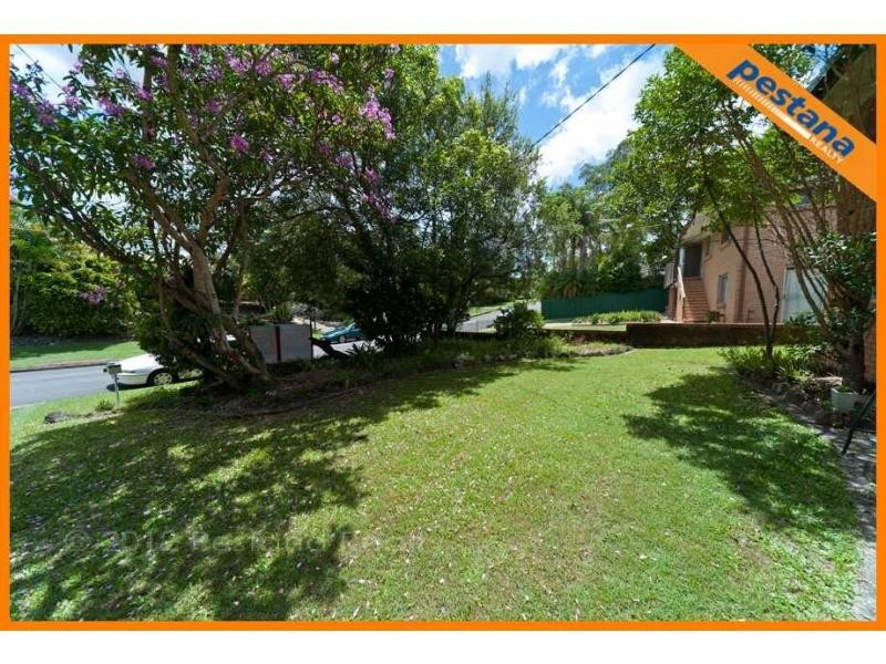 11 Laurinda Crescent, Springwood QLD 4127