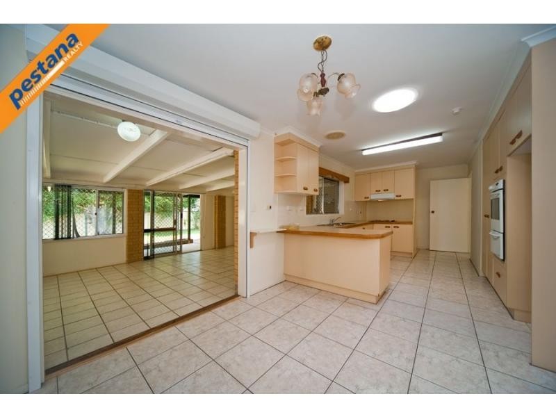 41 Wenlock Crescent, Springwood QLD 4127