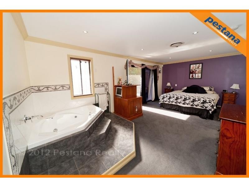 27 Torview Street, Rochedale South QLD 4123