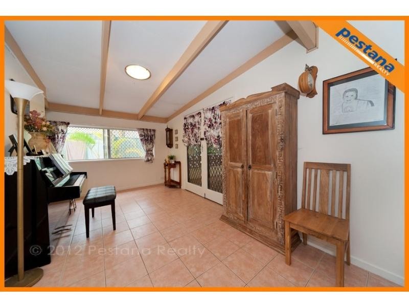 18 Roseash Street, Logan Central QLD 4114