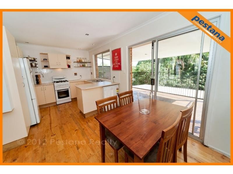 4 Teresa Court, Springwood QLD 4127